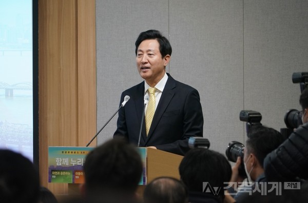 오세훈 서울시장은 9일, 서울의 도시경쟁력 5위 달성을 견인할 「그레이트 한강 프로젝트 추진계획」을 발표하고, 국제도시로의 새로운 도약을 하겠다고 밝혔다.
