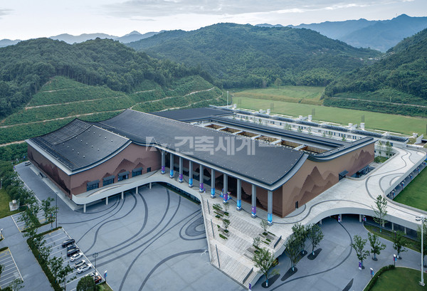 Fuyang Yinhu Sports Center : UAD